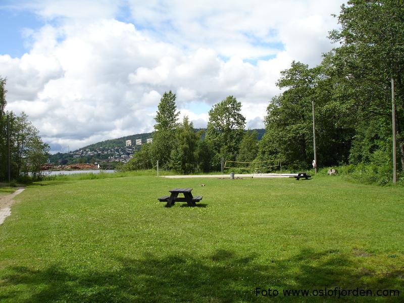 Gilhusodden badeplass vollyballbane og gresslette