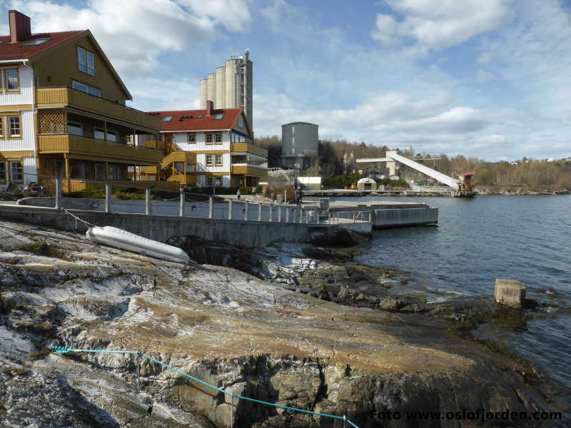 Oddeberget, badeplass, Røyken, sandstrand