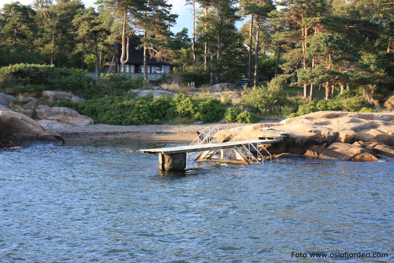 Badebrygge i Gonsbukta