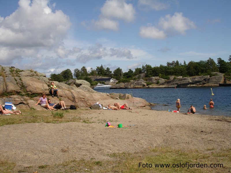 Regnbuestranda badeplass Rssesundet