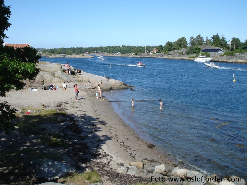 Regnbuestranda badeplass Tjme