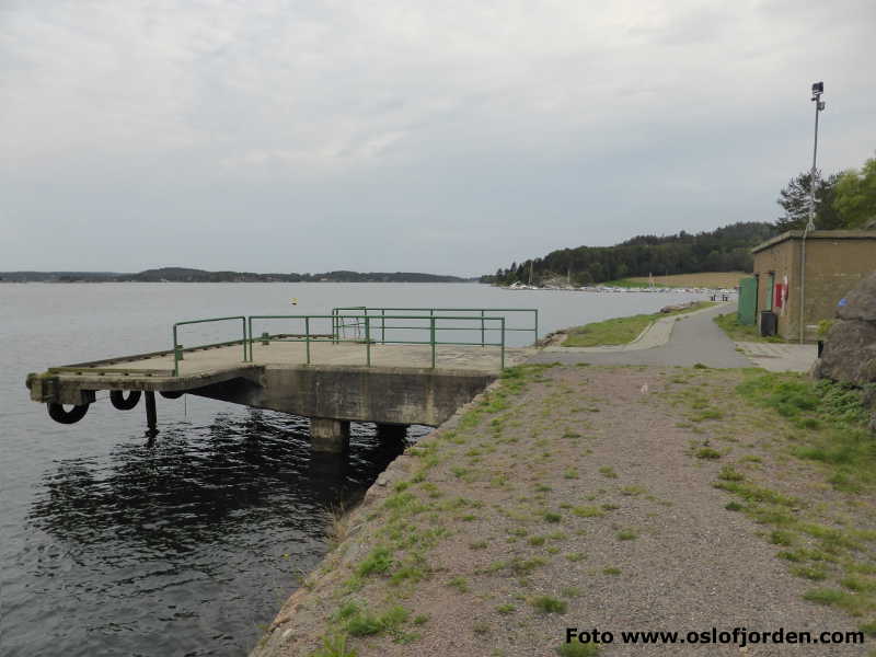 Bogen kai kyststi fiskeplass Stokke